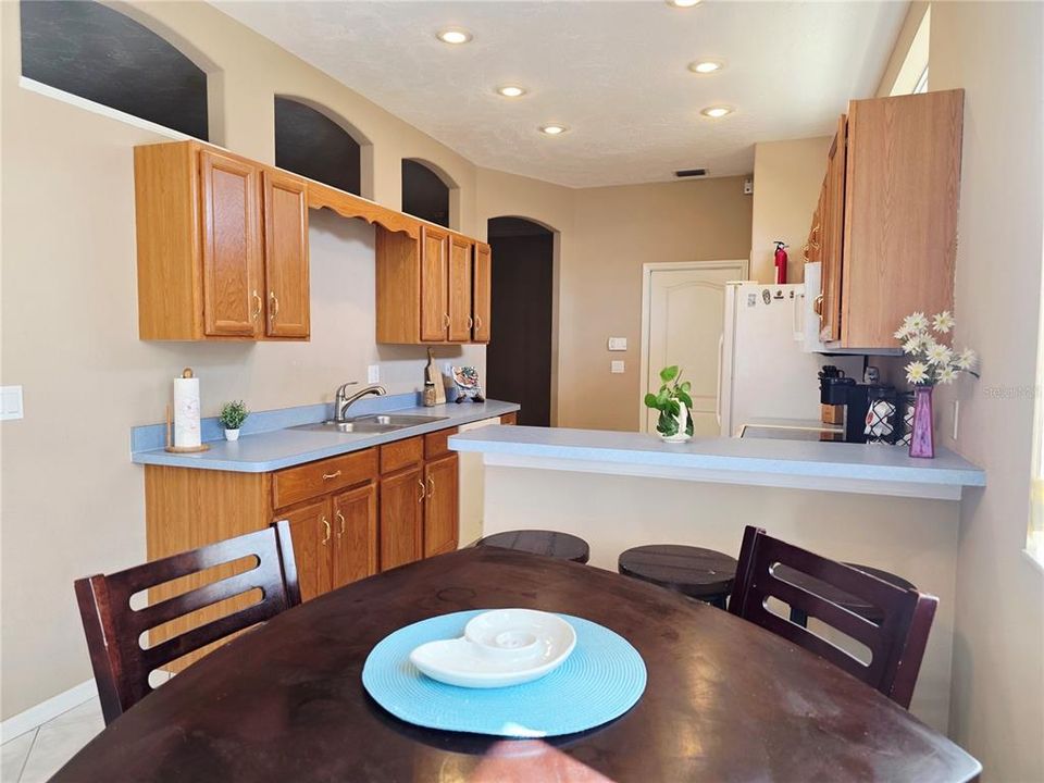 For Sale: $359,500 (3 beds, 2 baths, 1599 Square Feet)