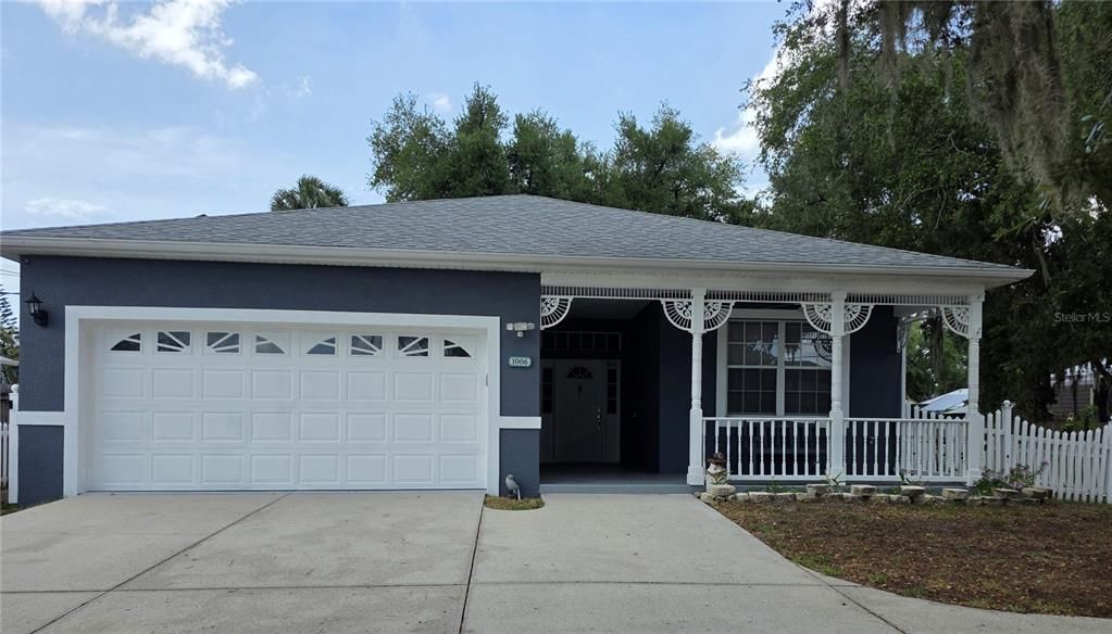 For Sale: $359,500 (3 beds, 2 baths, 1599 Square Feet)