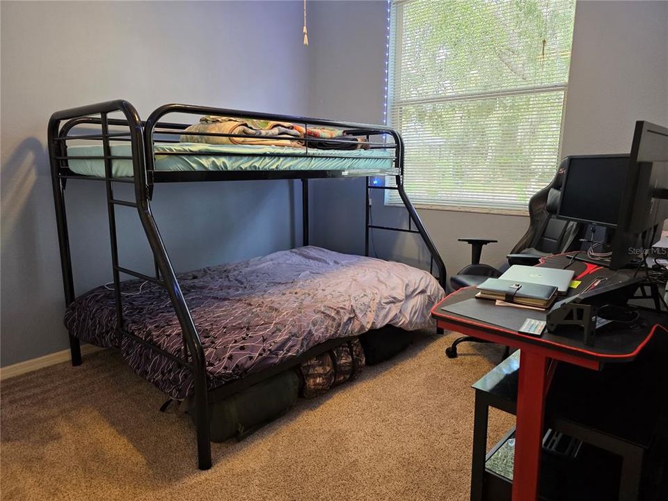 For Sale: $359,500 (3 beds, 2 baths, 1599 Square Feet)