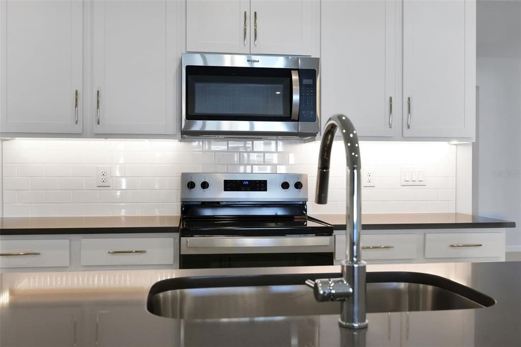 For Sale: $614,990 (3 beds, 3 baths, 2723 Square Feet)