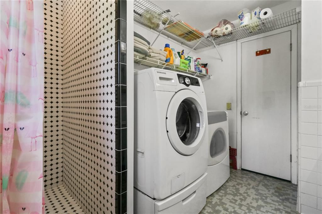 For Sale: $220,000 (3 beds, 3 baths, 1784 Square Feet)