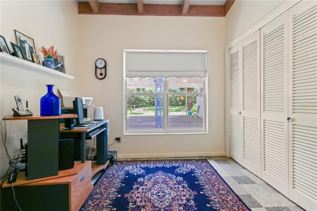 For Sale: $220,000 (3 beds, 3 baths, 1784 Square Feet)