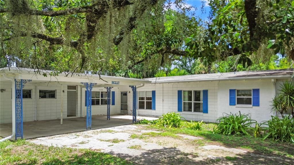 For Sale: $220,000 (3 beds, 3 baths, 1784 Square Feet)