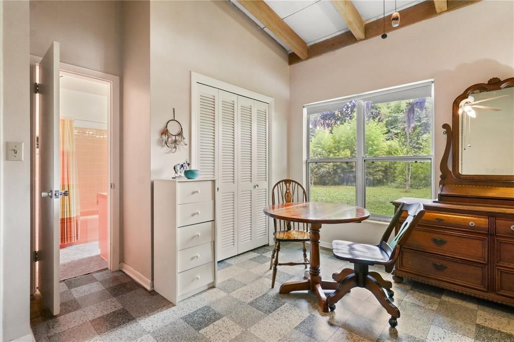 For Sale: $220,000 (3 beds, 3 baths, 1784 Square Feet)