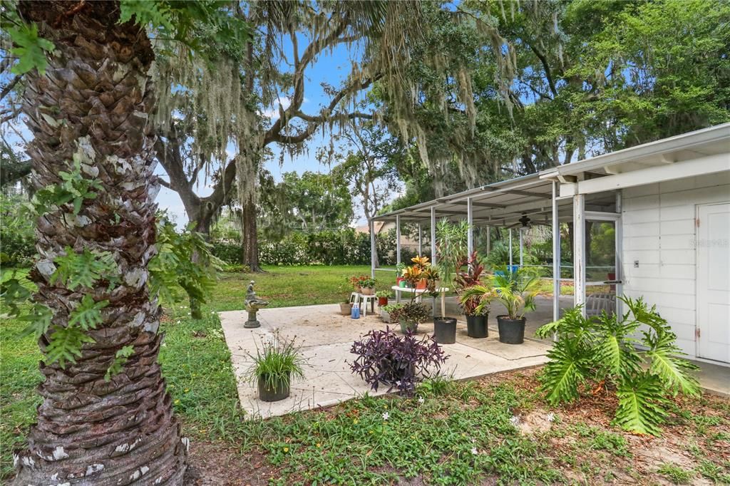 For Sale: $220,000 (3 beds, 3 baths, 1784 Square Feet)