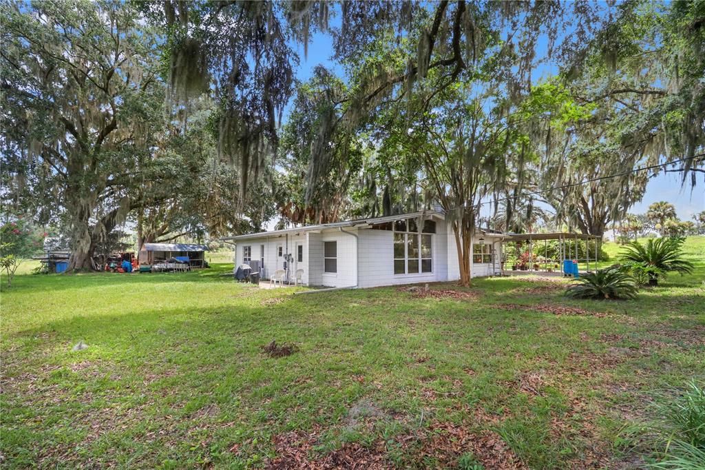 For Sale: $220,000 (3 beds, 3 baths, 1784 Square Feet)