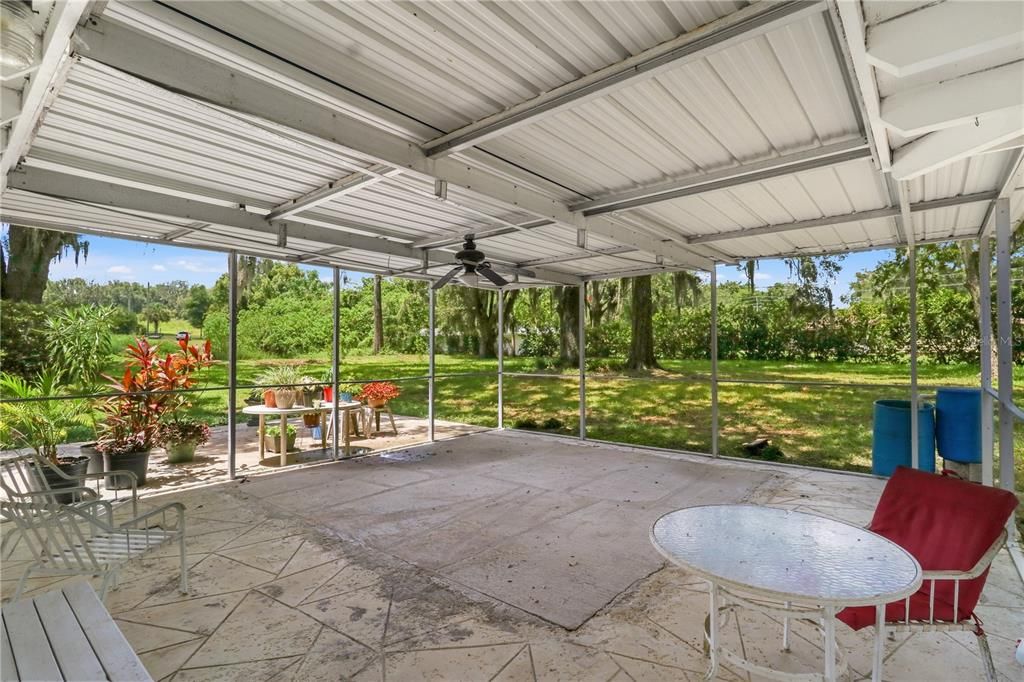 For Sale: $220,000 (3 beds, 3 baths, 1784 Square Feet)