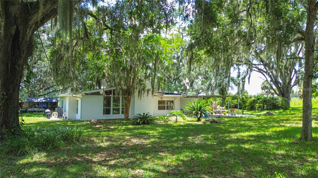 For Sale: $220,000 (3 beds, 3 baths, 1784 Square Feet)