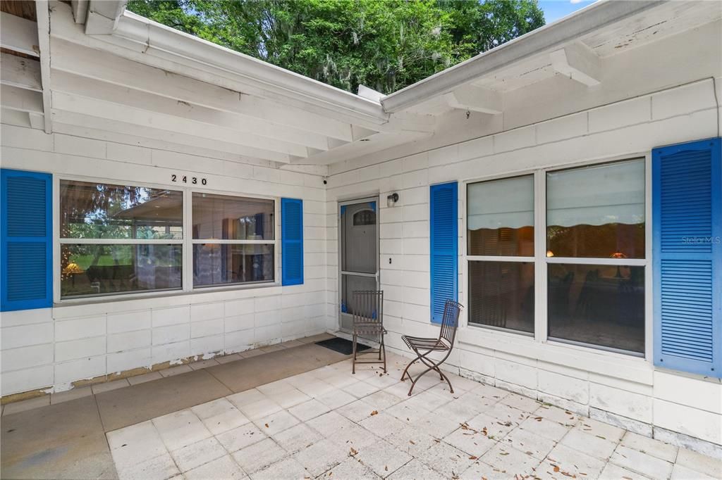For Sale: $220,000 (3 beds, 3 baths, 1784 Square Feet)