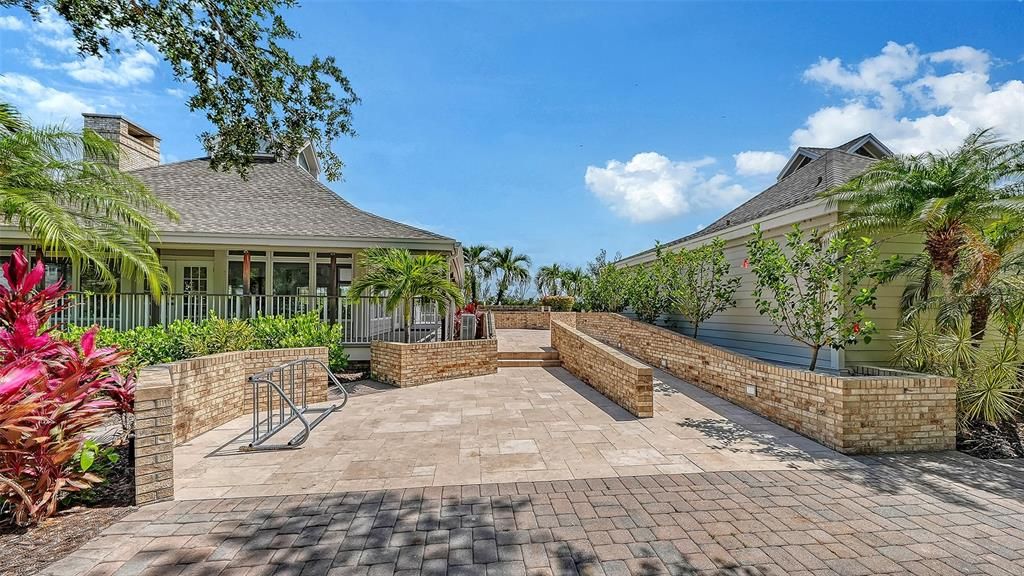 For Sale: $1,199,000 (4 beds, 2 baths, 3165 Square Feet)