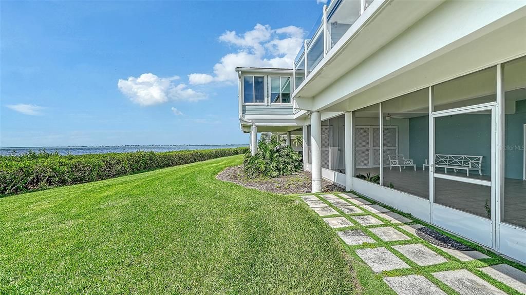 For Sale: $1,199,000 (4 beds, 2 baths, 3165 Square Feet)