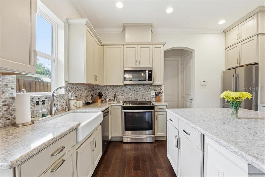 For Sale: $775,000 (3 beds, 2 baths, 2051 Square Feet)