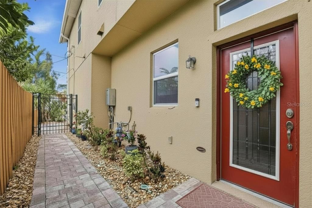 For Sale: $775,000 (3 beds, 2 baths, 2051 Square Feet)