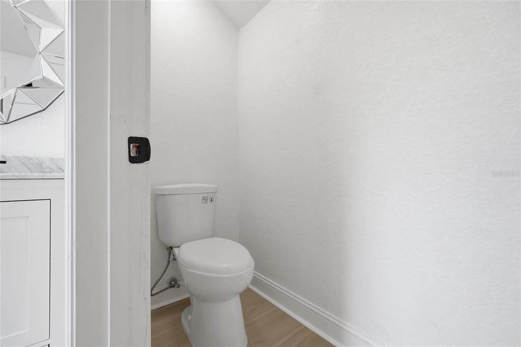 En Venta: $425,000 (4 camas, 2 baños, 2220 Pies cuadrados)