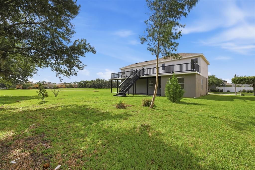 En Venta: $425,000 (4 camas, 2 baños, 2220 Pies cuadrados)