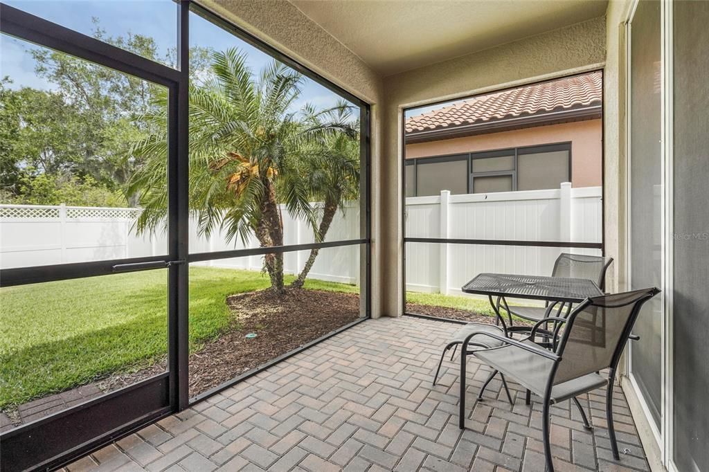 For Sale: $549,000 (5 beds, 3 baths, 3000 Square Feet)