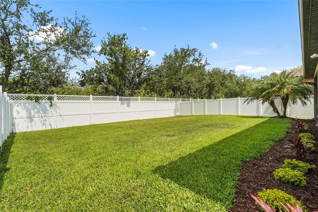 For Sale: $549,000 (5 beds, 3 baths, 3000 Square Feet)