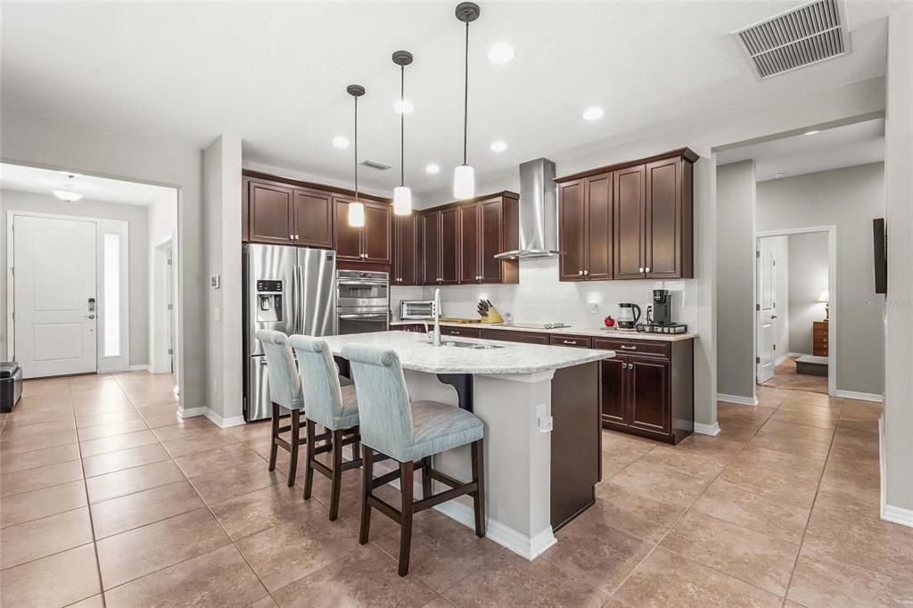 For Sale: $549,000 (5 beds, 3 baths, 3000 Square Feet)