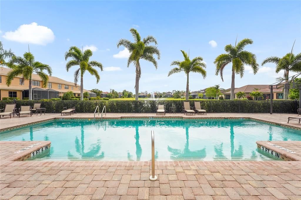 For Sale: $549,000 (5 beds, 3 baths, 3000 Square Feet)