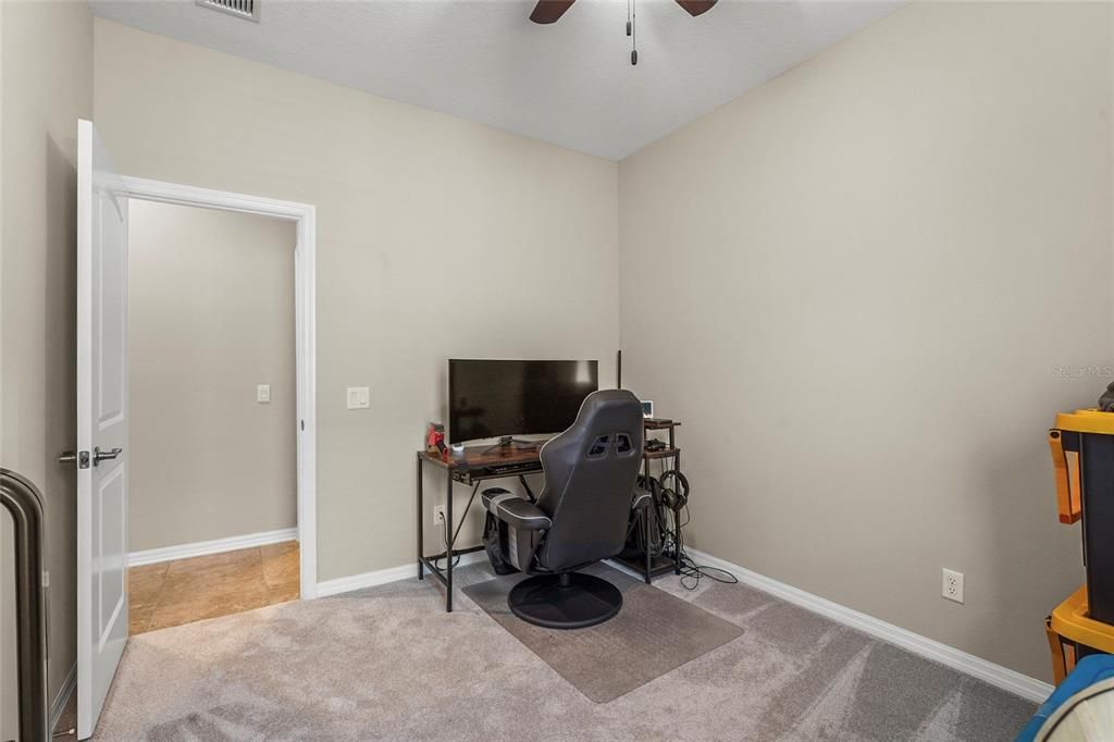 For Sale: $549,000 (5 beds, 3 baths, 3000 Square Feet)