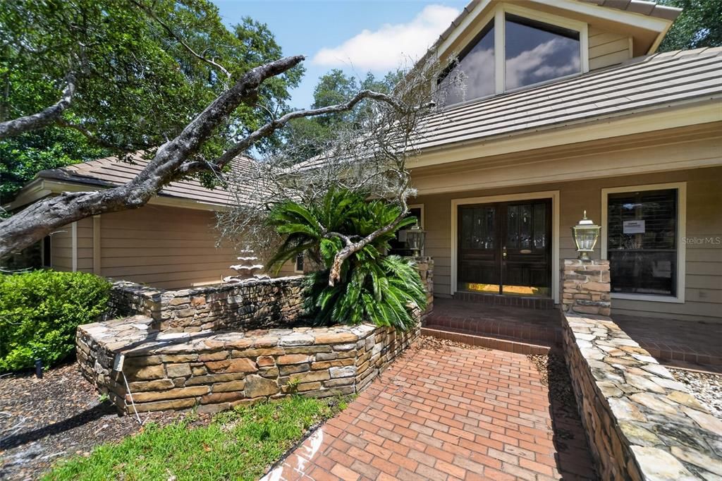 For Sale: $799,900 (4 beds, 3 baths, 4440 Square Feet)