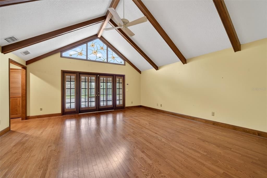 For Sale: $799,900 (4 beds, 3 baths, 4440 Square Feet)