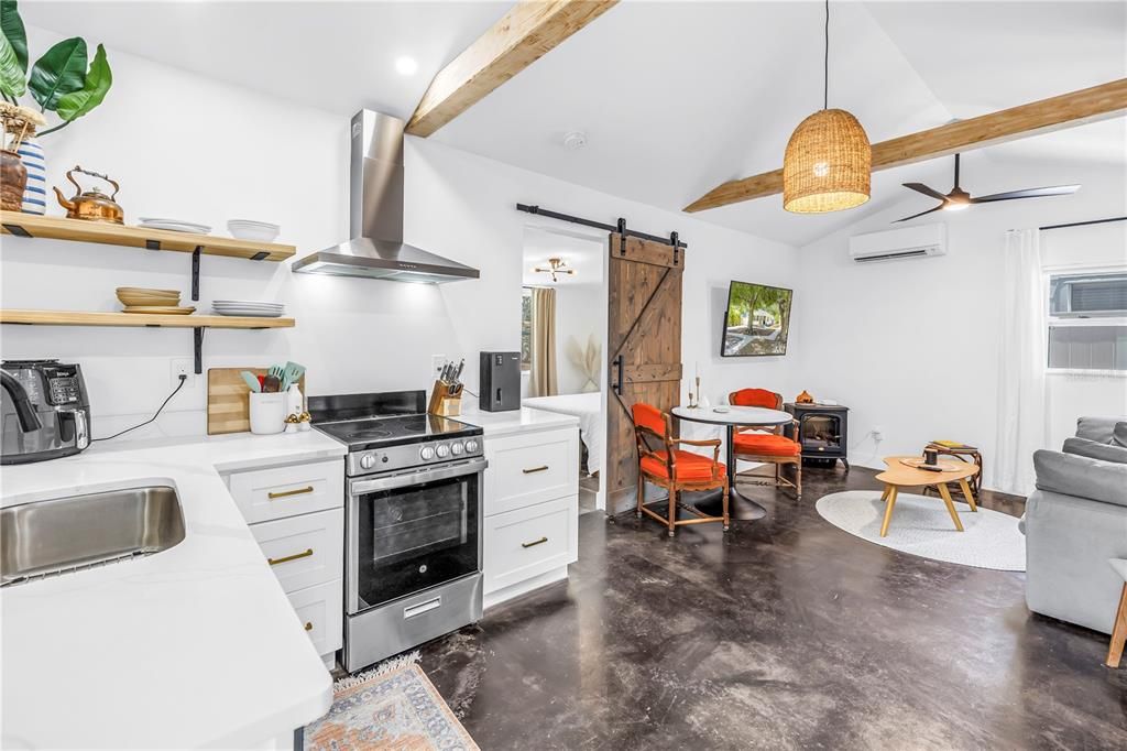 На продажу: $695,000 (3 спален, 2 ванн, 1438 Квадратных фут)