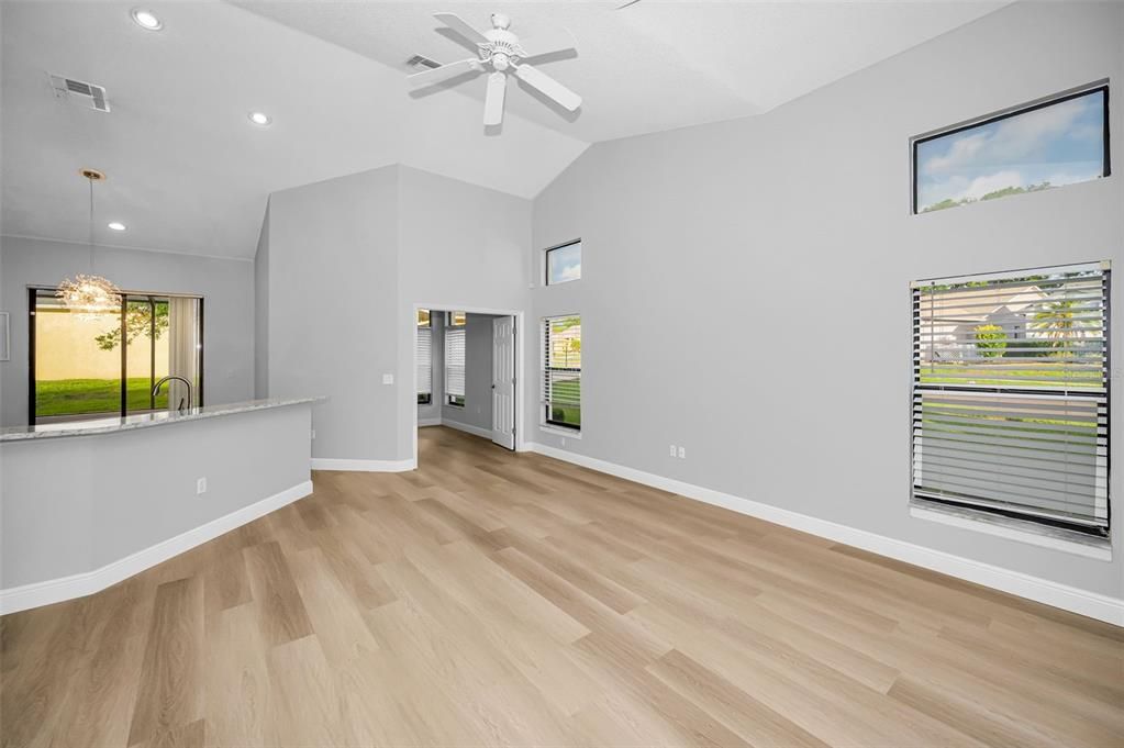 For Sale: $362,000 (2 beds, 2 baths, 1558 Square Feet)