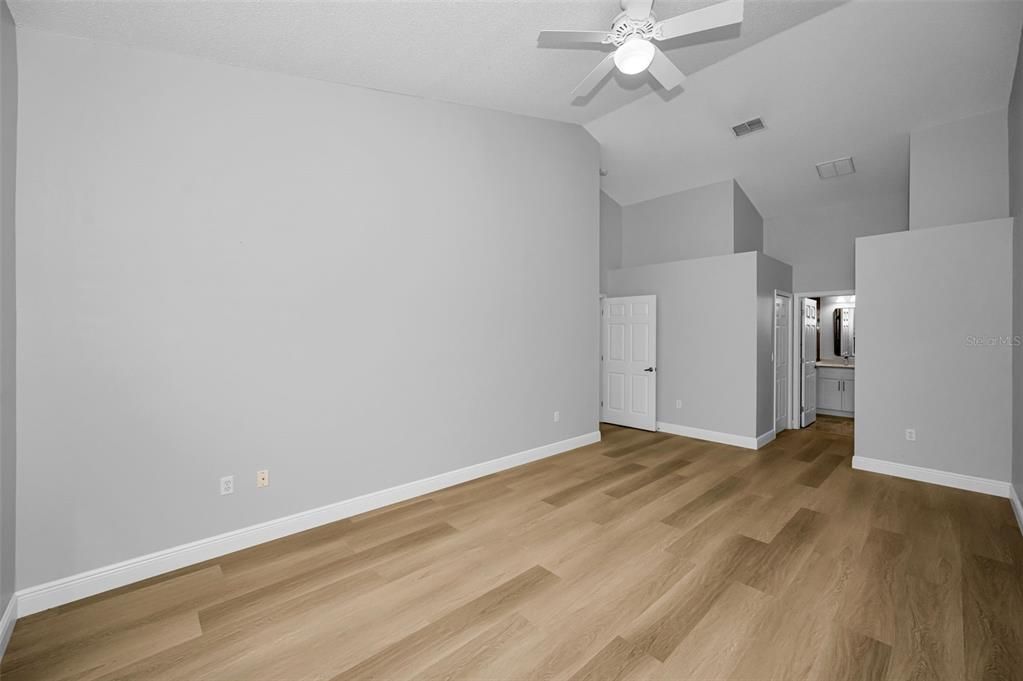 For Sale: $362,000 (2 beds, 2 baths, 1558 Square Feet)