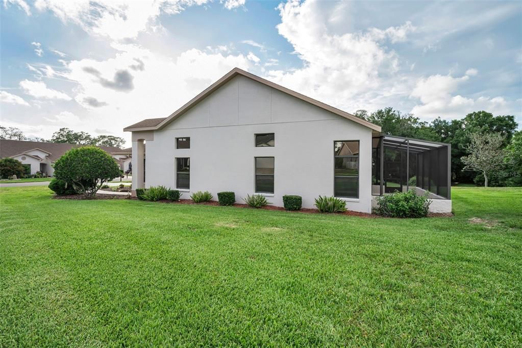 For Sale: $362,000 (2 beds, 2 baths, 1558 Square Feet)