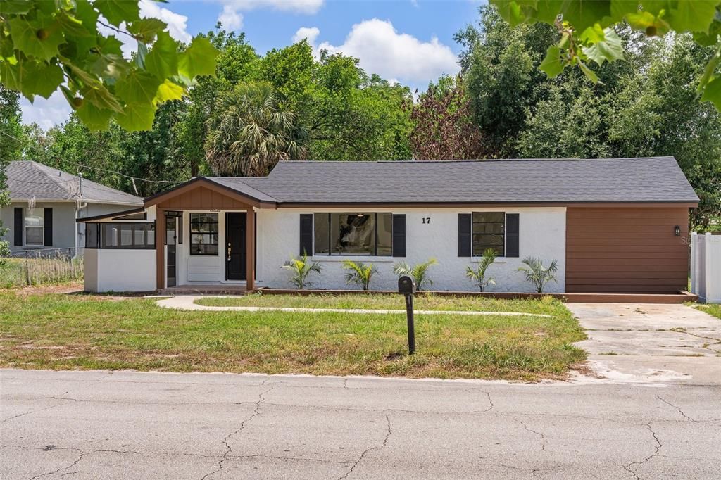 For Sale: $279,900 (3 beds, 1 baths, 1128 Square Feet)