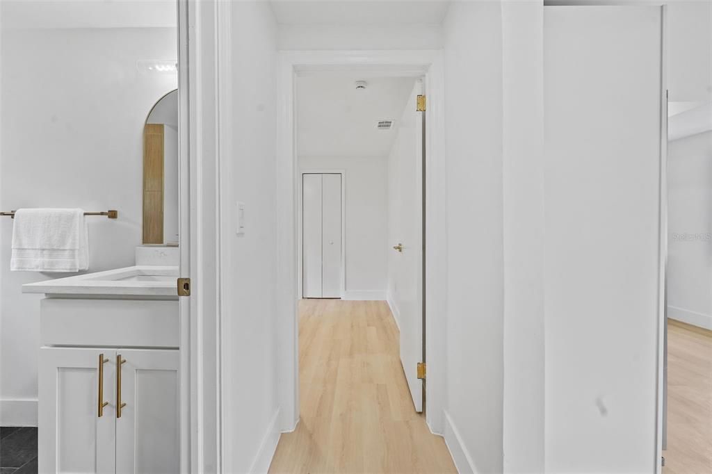 For Sale: $279,900 (3 beds, 1 baths, 1128 Square Feet)