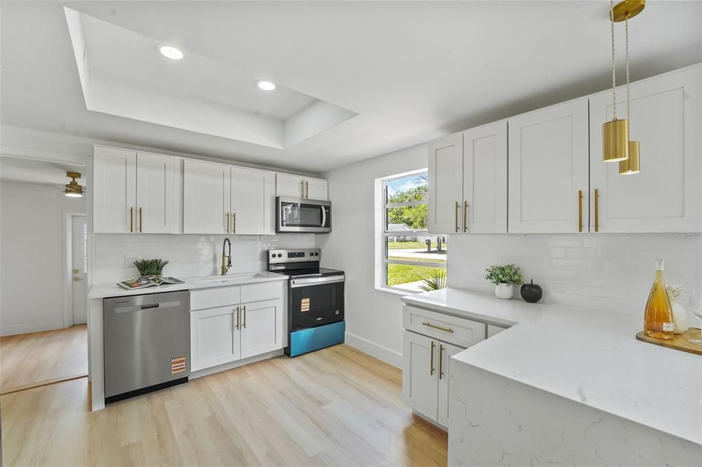 For Sale: $279,900 (3 beds, 1 baths, 1128 Square Feet)