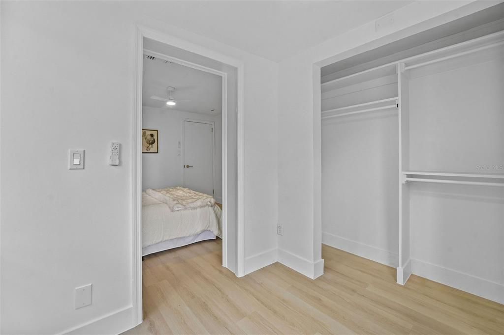 For Sale: $279,900 (3 beds, 1 baths, 1128 Square Feet)