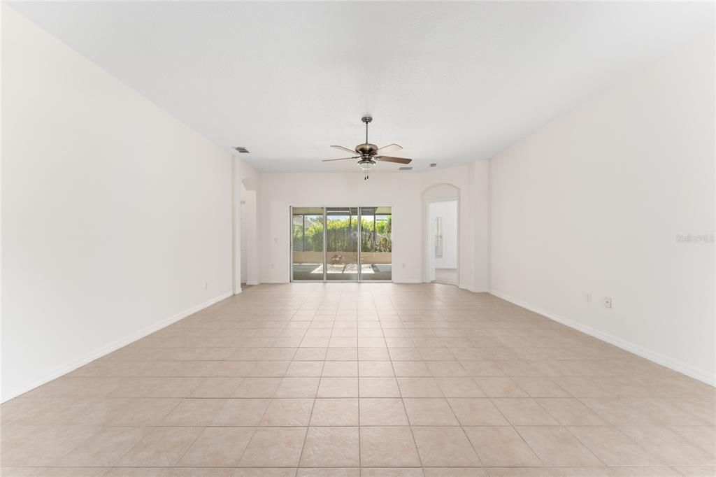 For Sale: $279,900 (3 beds, 2 baths, 1786 Square Feet)