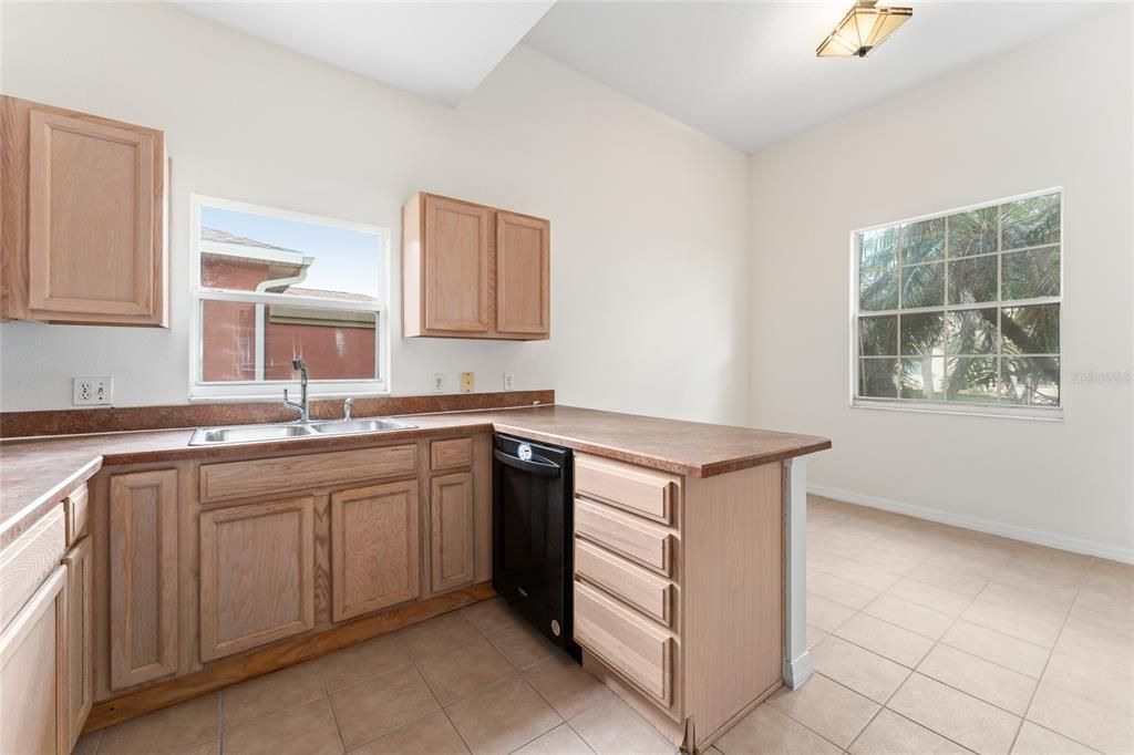 For Sale: $279,900 (3 beds, 2 baths, 1786 Square Feet)