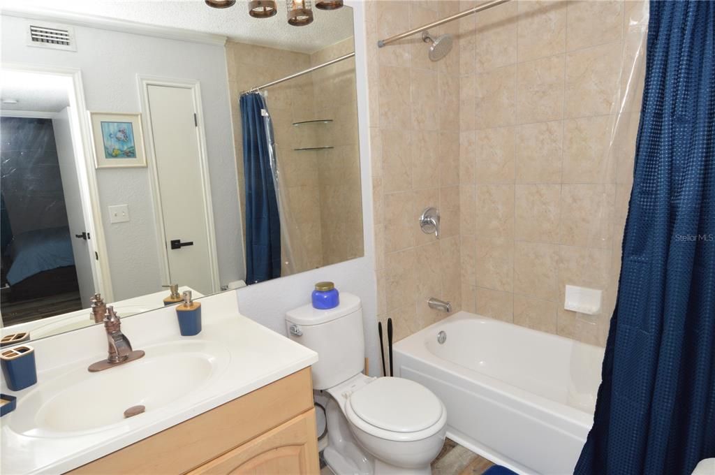 В аренду: $2,300 (2 спален, 2 ванн, 848 Квадратных фут)