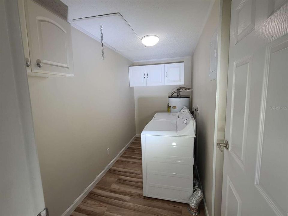 For Sale: $110,000 (1 beds, 1 baths, 548 Square Feet)