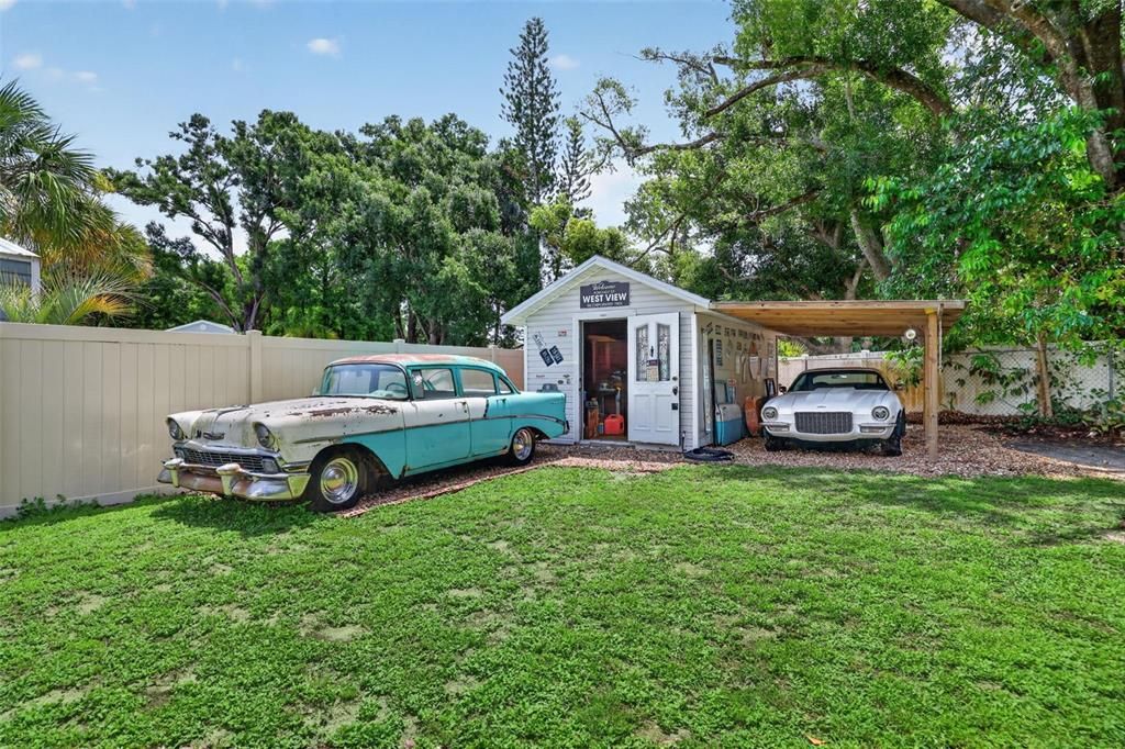 For Sale: $550,000 (3 beds, 2 baths, 1598 Square Feet)