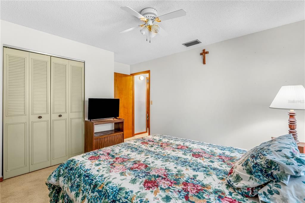 For Sale: $249,900 (2 beds, 2 baths, 1652 Square Feet)