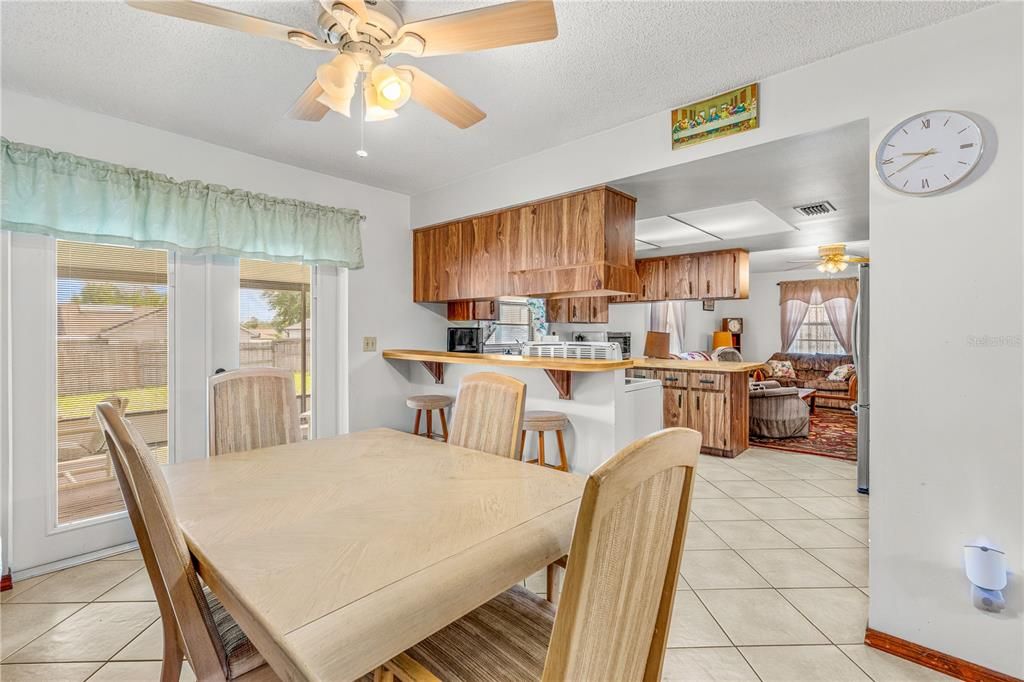 For Sale: $249,900 (2 beds, 2 baths, 1652 Square Feet)