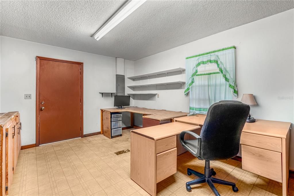 For Sale: $249,900 (2 beds, 2 baths, 1652 Square Feet)