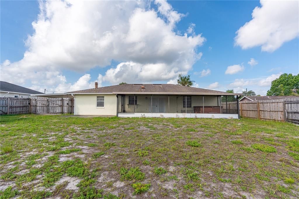 For Sale: $249,900 (2 beds, 2 baths, 1652 Square Feet)