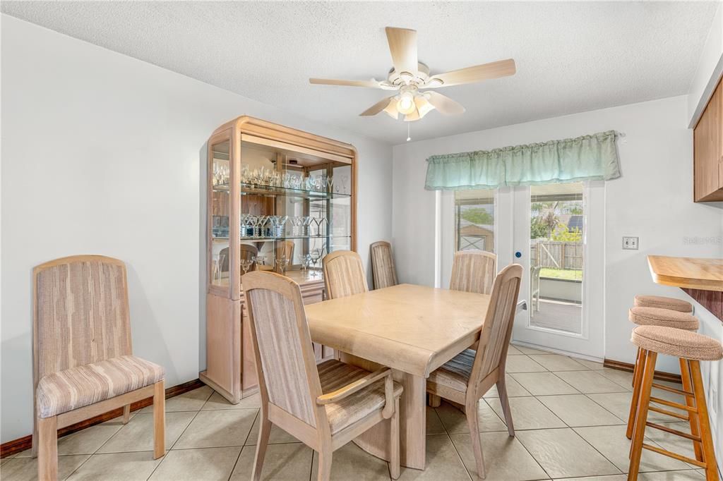 For Sale: $249,900 (2 beds, 2 baths, 1652 Square Feet)