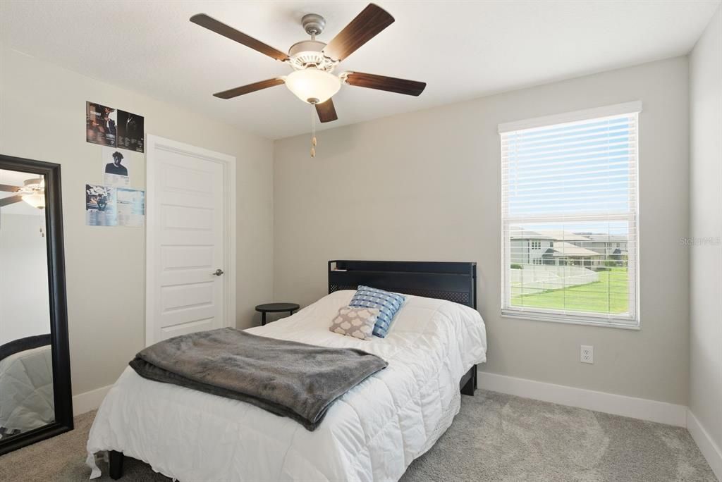 For Sale: $499,999 (5 beds, 3 baths, 2466 Square Feet)