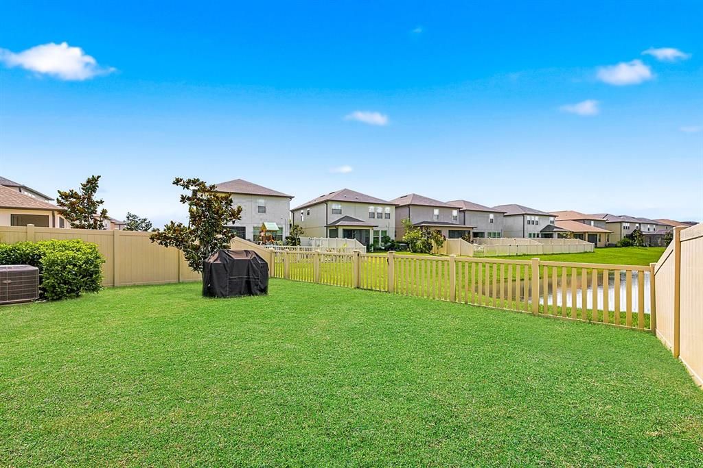 For Sale: $499,999 (5 beds, 3 baths, 2466 Square Feet)