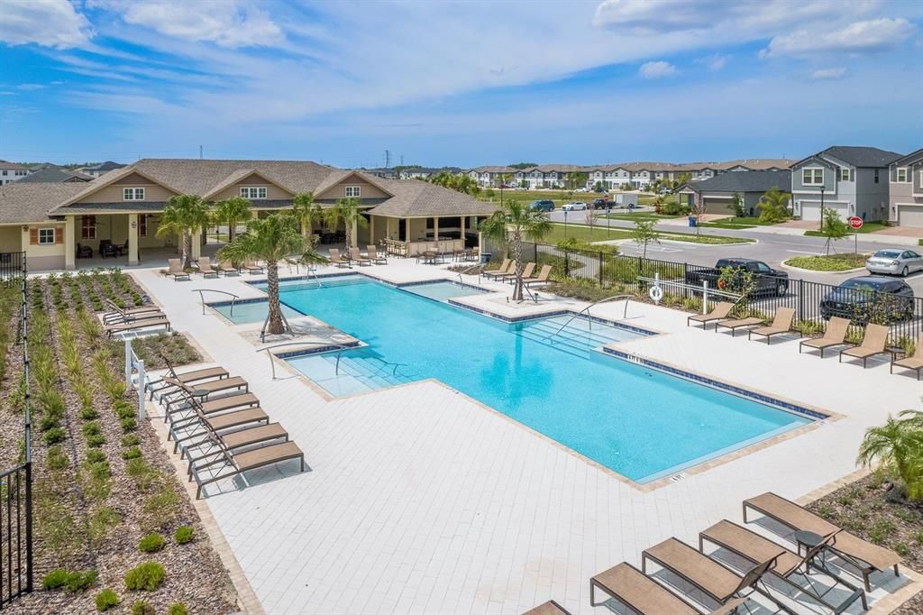 For Sale: $499,999 (5 beds, 3 baths, 2466 Square Feet)