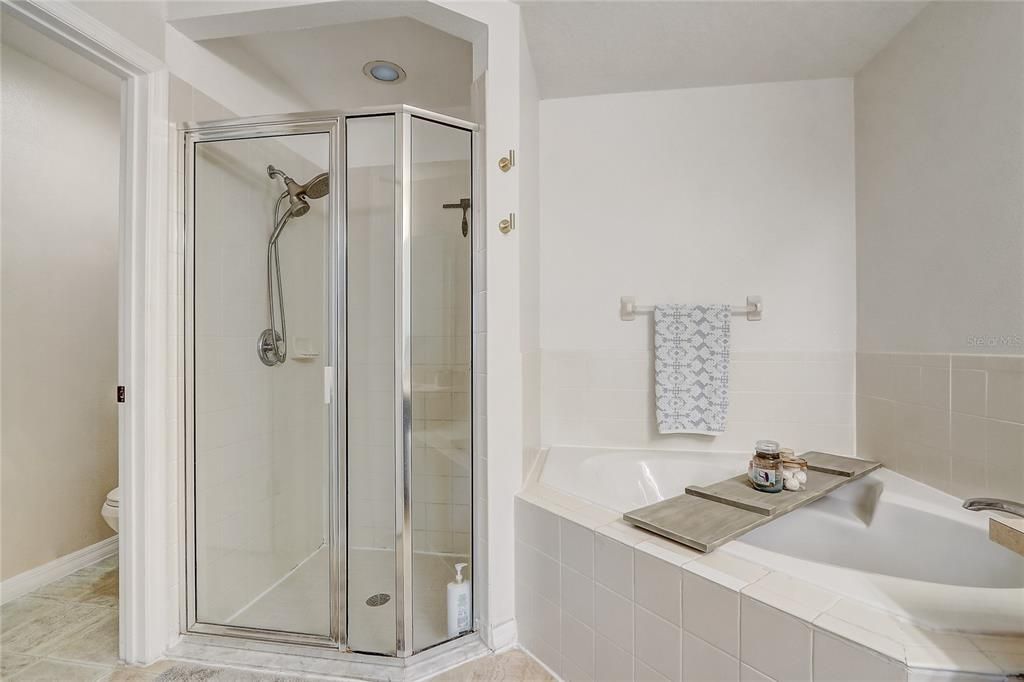 For Sale: $320,000 (4 beds, 2 baths, 1808 Square Feet)