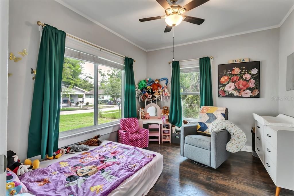 Под контрактом: $299,999 (3 спален, 1 ванн, 1300 Квадратных фут)