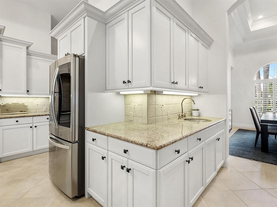 For Sale: $2,195,000 (3 beds, 3 baths, 3718 Square Feet)